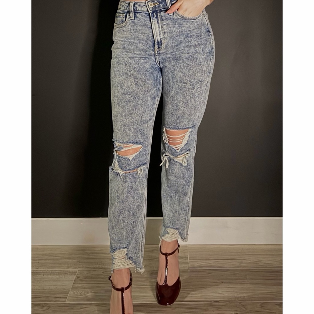 Hollister Women’s Acid Wash Distressed Straight-Leg Jeans - Light Blue